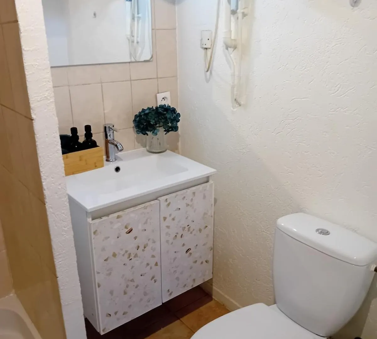 Heart Of Beauvais Airport 15 Min By Bus, Studio Apartment