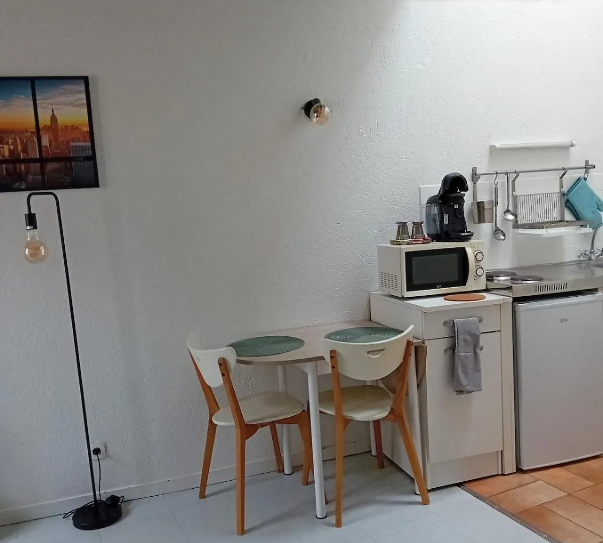 Heart Of Beauvais Airport 15 Min By Bus, Studio 0*,